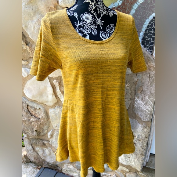 Lularoe Perfect T Size Small S - Mustard Yellow - Picture 1 of 6